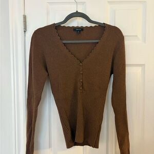 RW&CO. Brown Ribbed V-Neck Button Front Sweater